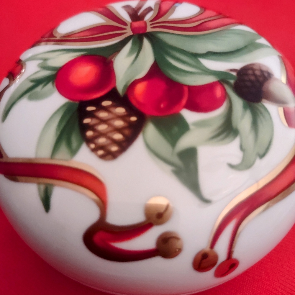 Tiffany & Co Holiday Trinket Box